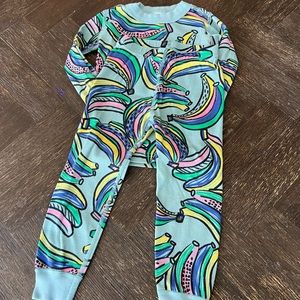 Hanna Andersson 80s banana print pajamas